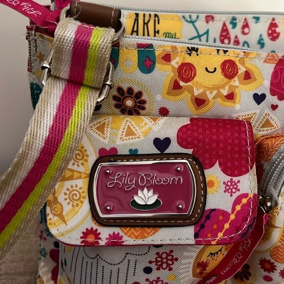 LILY BLOOM CROSSBODY - Picture 2 of 10
